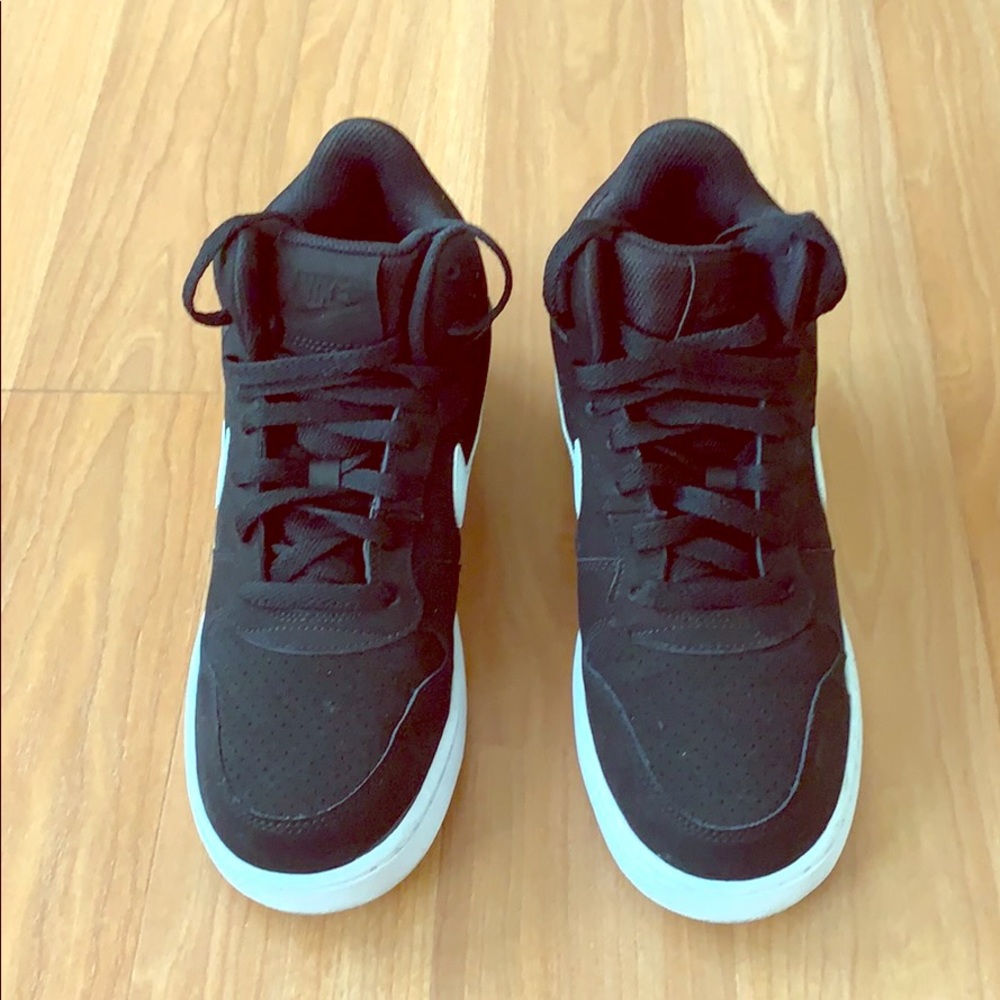 Nike hi top sneakers